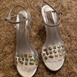 Formal shoes